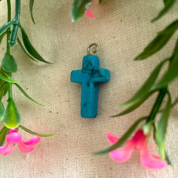 Turquoise Cross pendant - Picture 1 of 5
